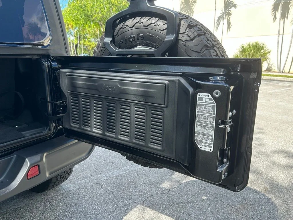 Used 2023 Black Jeep Rubicon image 38