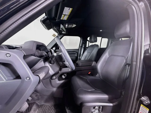 Certified Used 2024 Black Land Rover X-Dynamic SE image 11