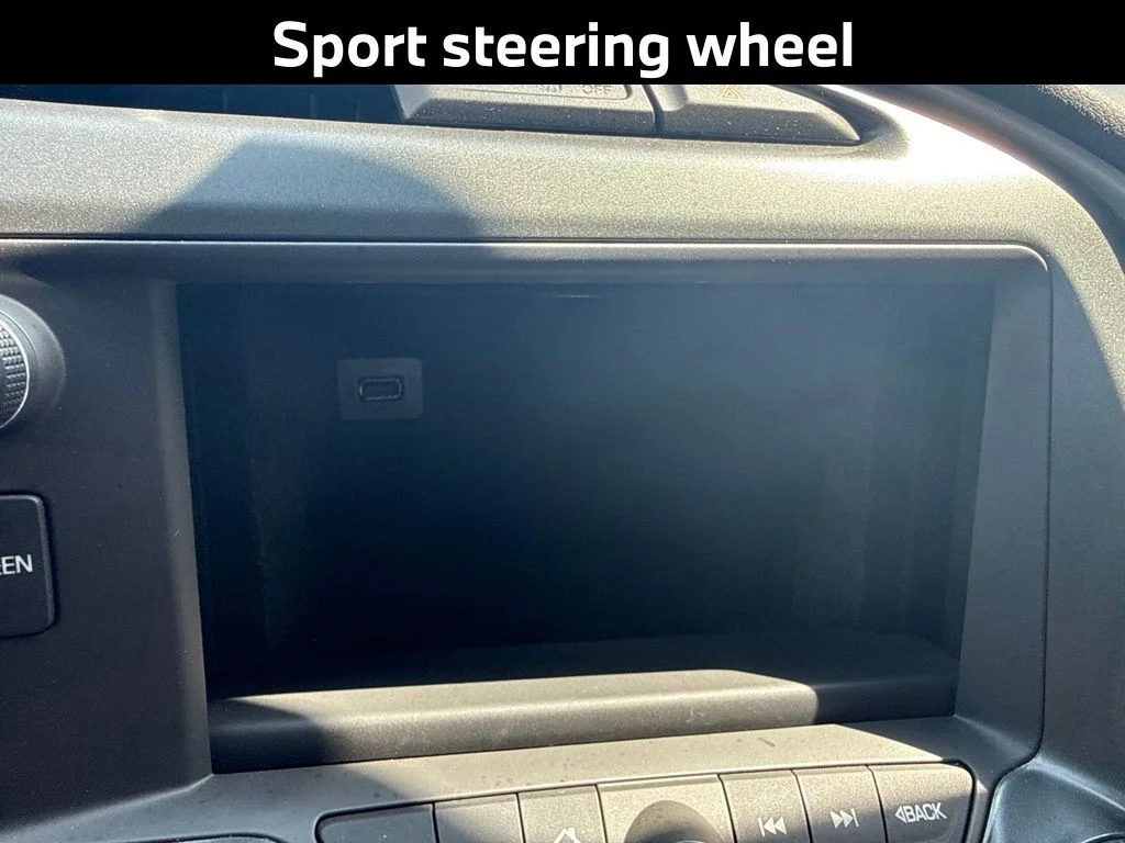 Used 2019 White Chevrolet Stingray image 15