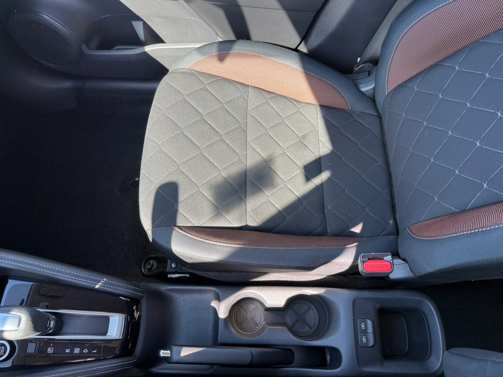 Used 2019 Deep Blue Pearl Nissan SR image 14