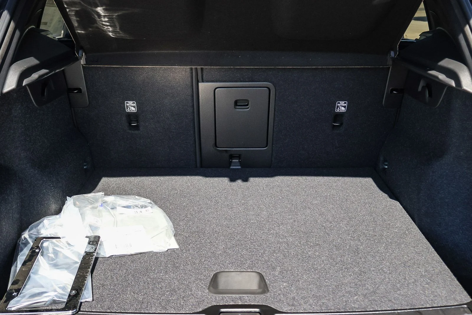 2026 Volvo XC40 Core - Photo 29