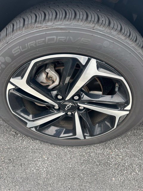 Used 2021 Iridescent Pearl Tricoat Chevrolet RS image 2