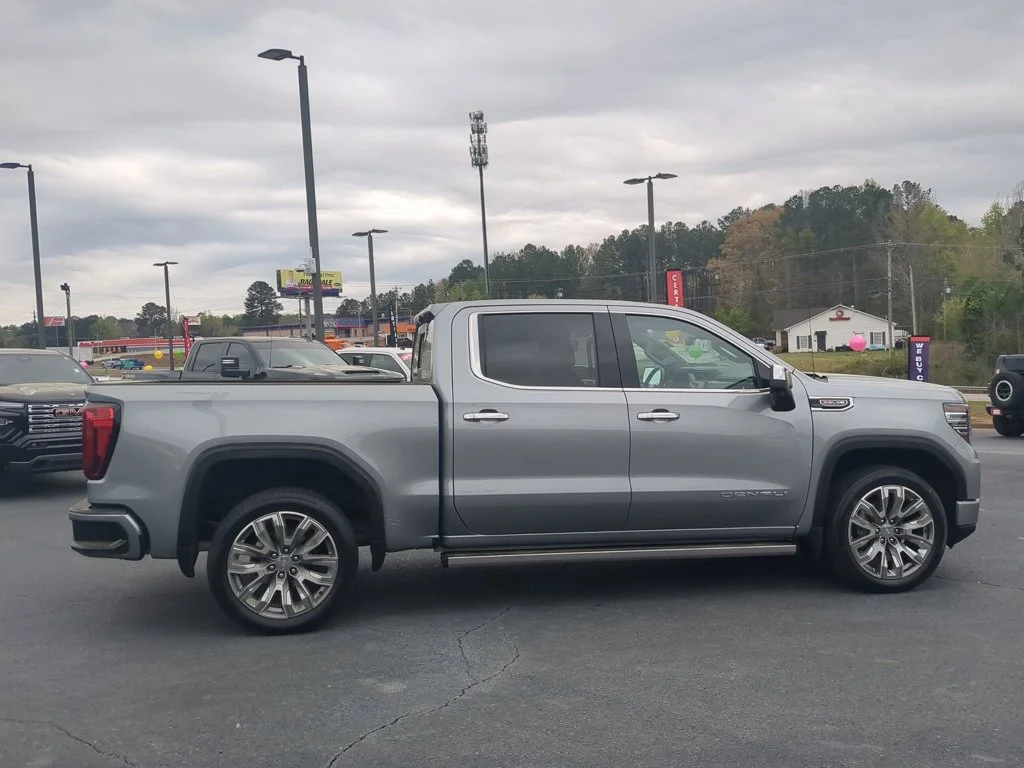 Used 2024 Sterling Metallic GMC Denali image 4