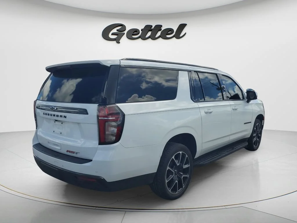 Used 2021 SUMMIT WHITE Chevrolet RST image 4