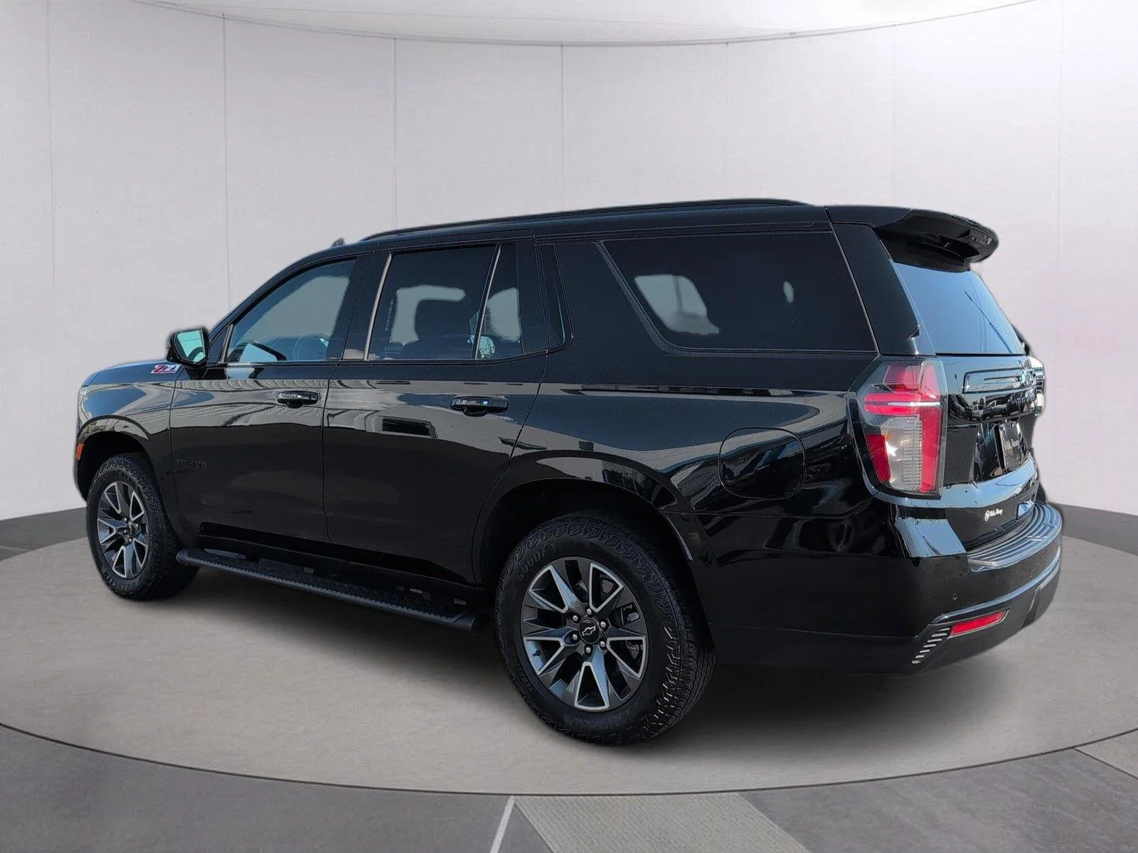 Used 2024 Black Chevrolet Z71 image 3