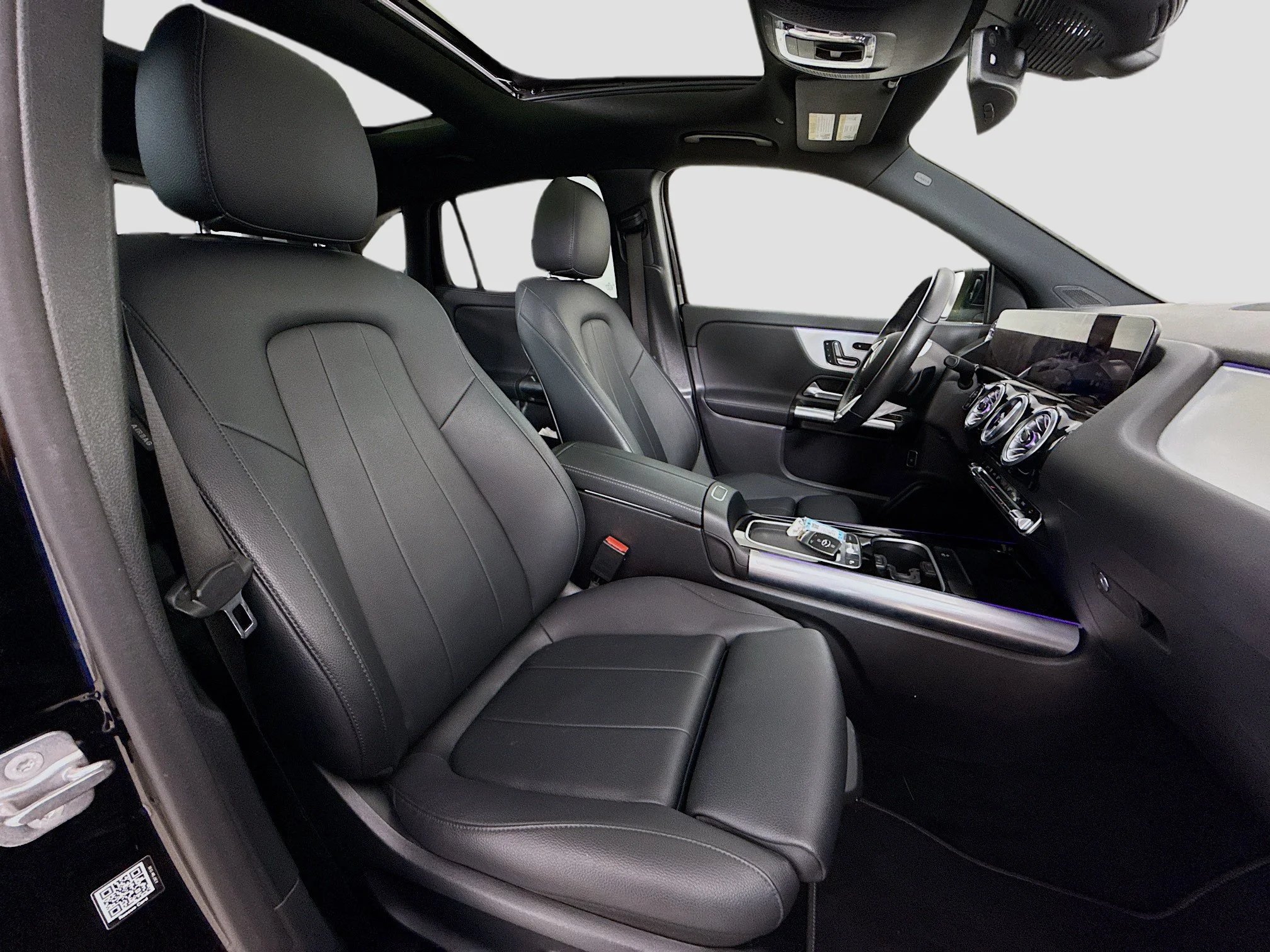 Used 2024 Black Mercedes-Benz GLA 250 image 30