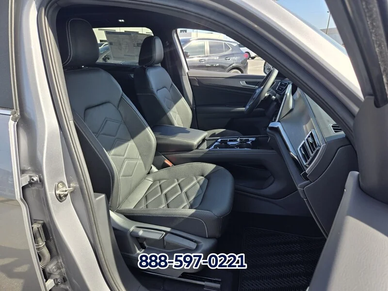 New 2026 Silver Mist Metallic Volkswagen 2.0T SE W/TECHNOLOGY image 13