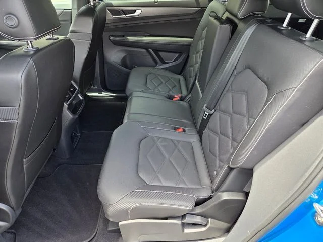 Certified Used 2024  Volkswagen 2.0T SE w/Technology image 14