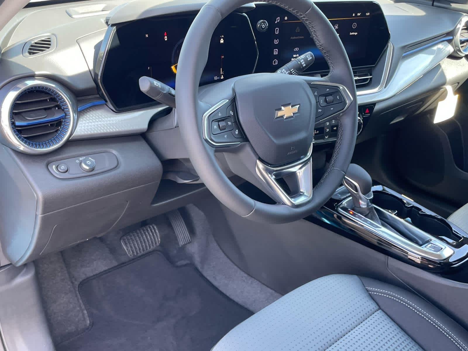 2026 Chevrolet Trax LT - Photo 25