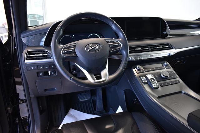 Used 2020 Black Hyundai Limited image 17