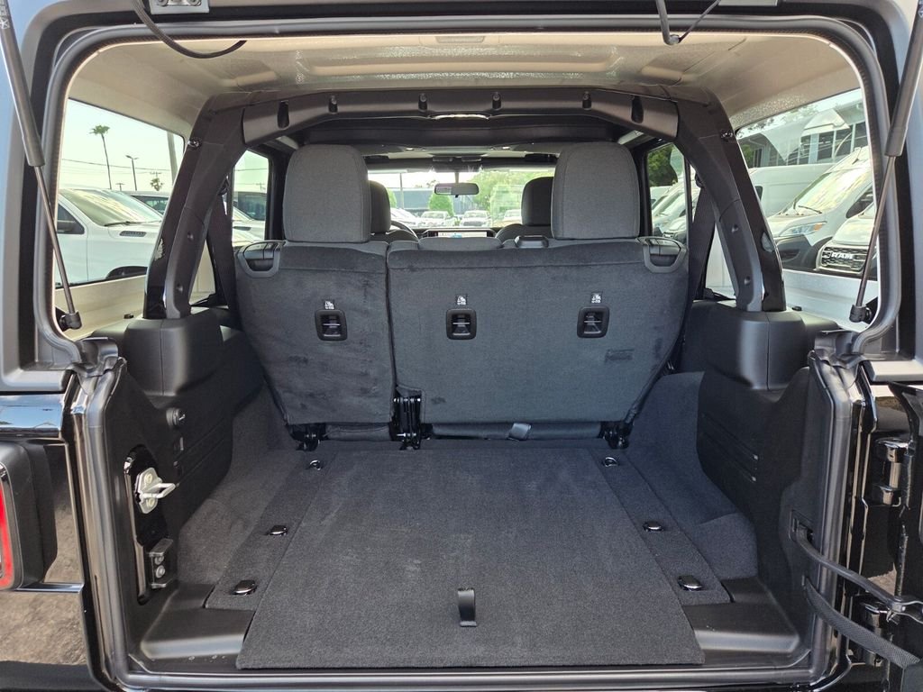 New 2026 Black Clear-Coat Exterior Paint Jeep Sport image 9