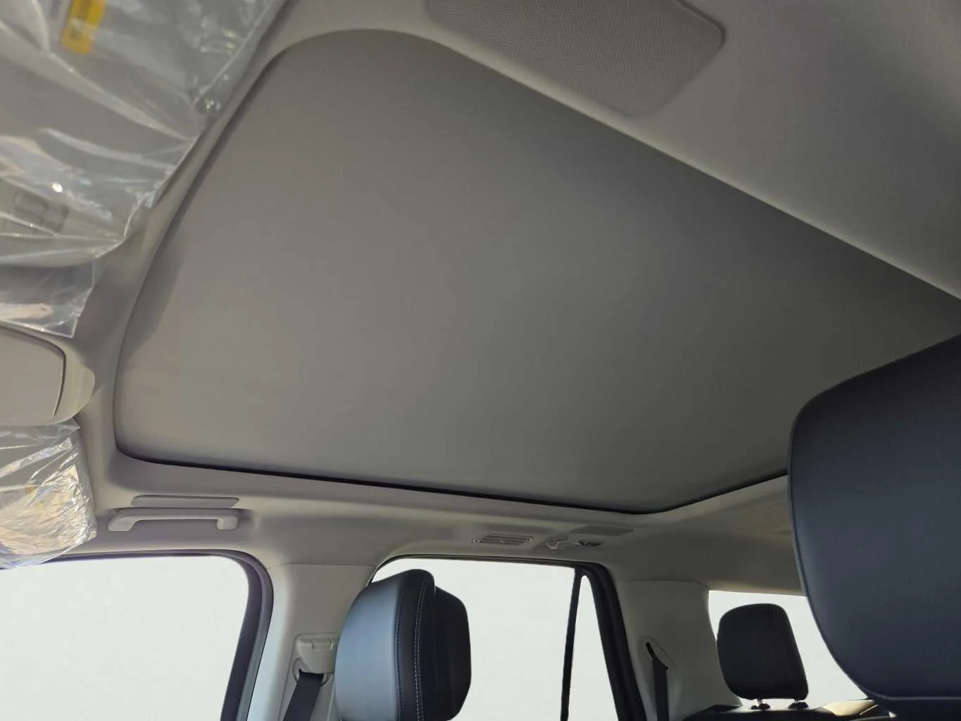 New 2027 Glacier Gray Metallic Tri-Coat Ford MAX Platinum image 18