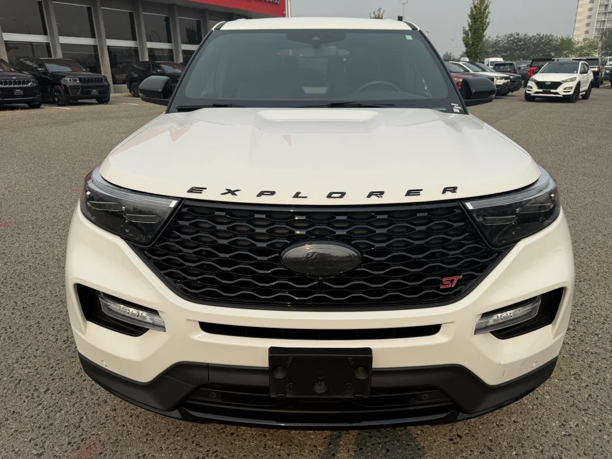 Used 2021 White Ford St Awd image 2