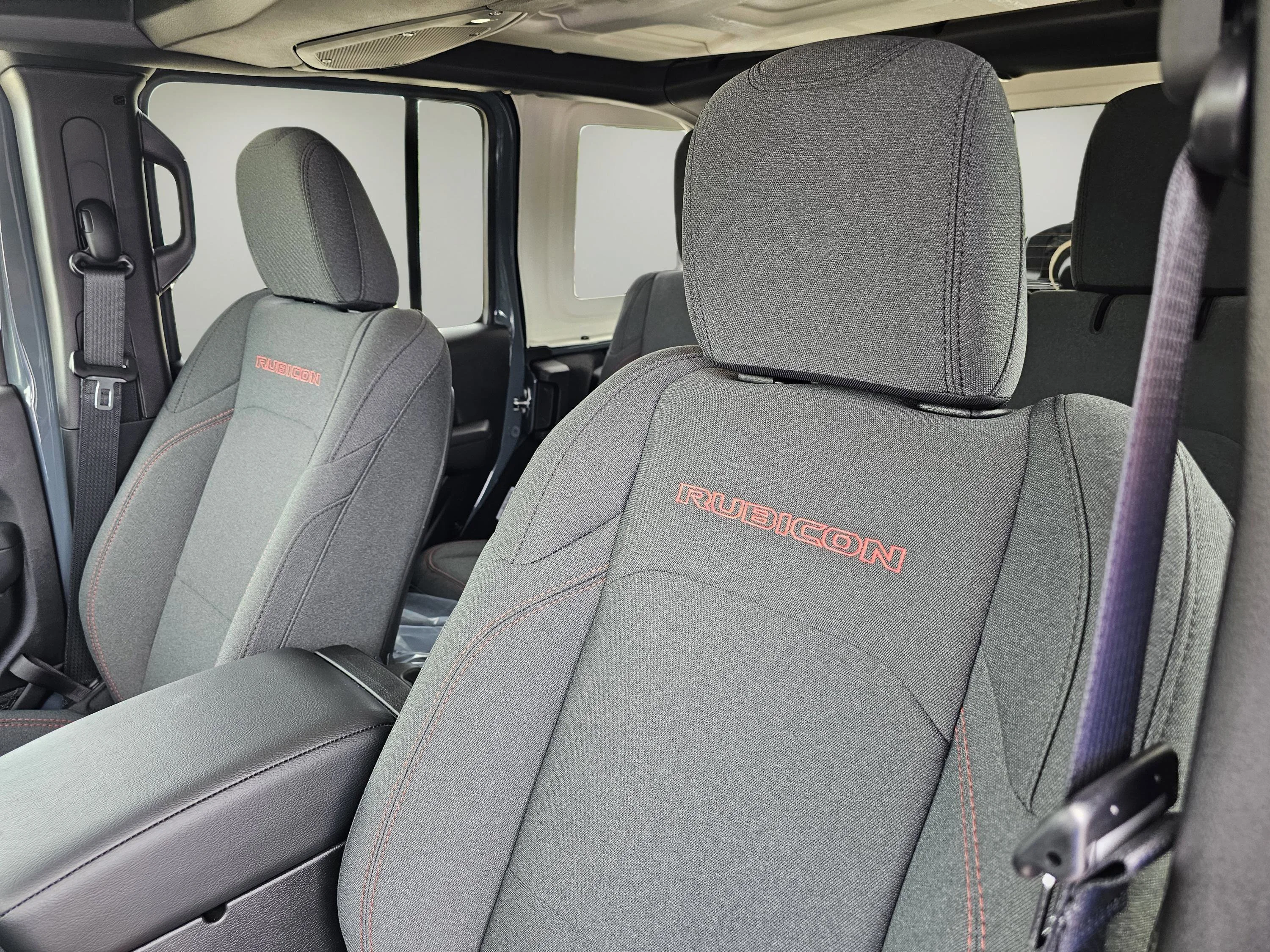 2025 Jeep Wrangler 4-Door Rubicon - Photo 18