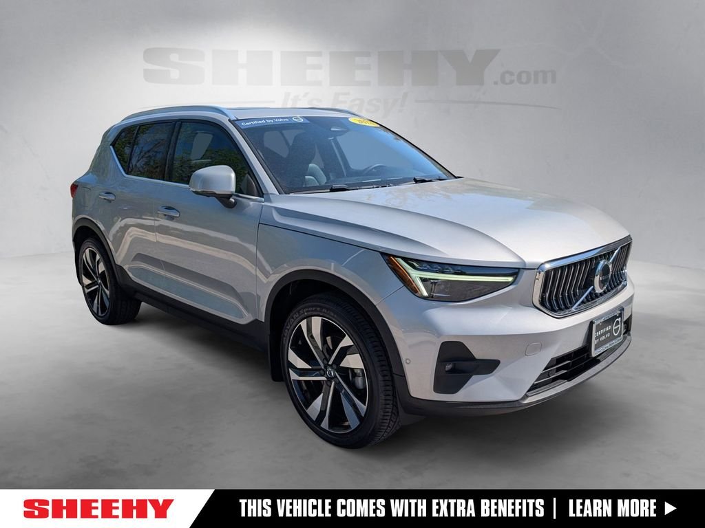 2023 Volvo XC40 B5 Ultimate Bright AWD's photo