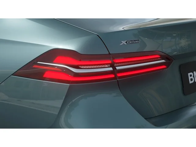 New 2027 Cape York Green Metallic BMW 540i xDrive image 8