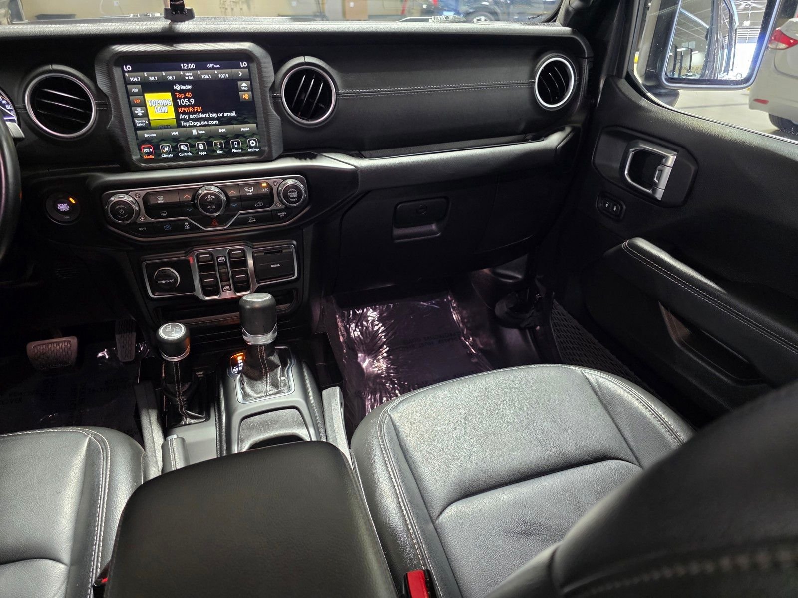 Used 2022 Granite Crystal Metallic Clearcoat Jeep Unlimited Sahara 4xe image 18