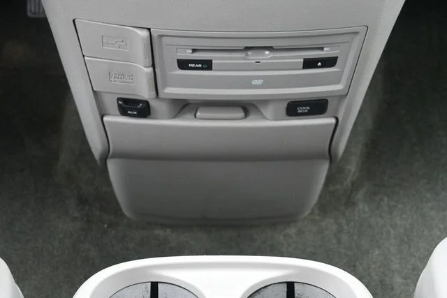 Used 2017  Honda EX-L image 25