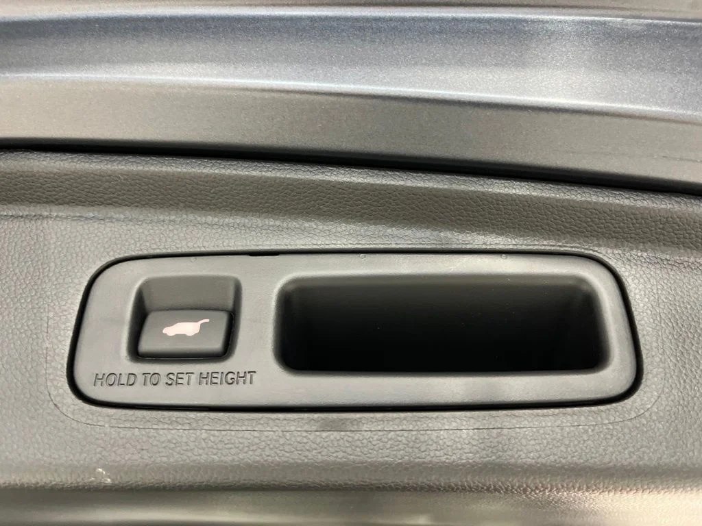 Used 2026 Meteorite Gray Metallic Honda EX-L image 32