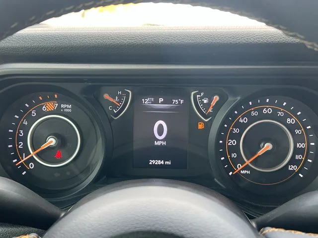 Used 2024 White Jeep Sport S image 18