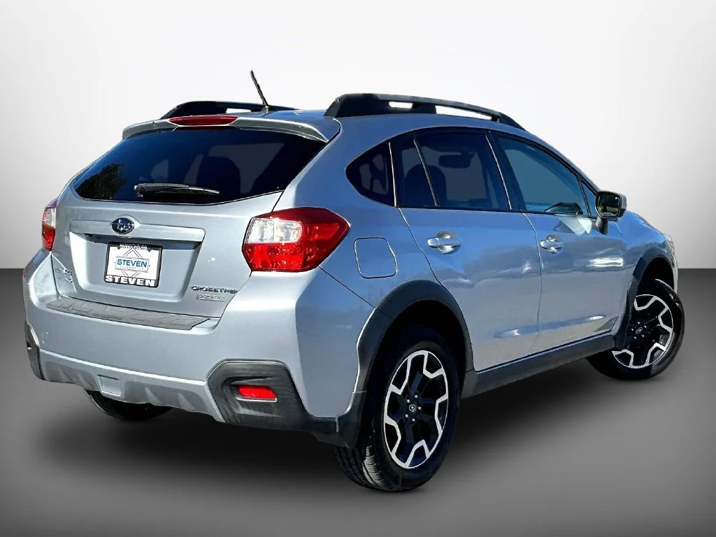 Used 2016 Silver Subaru 2.0i Premium image 6