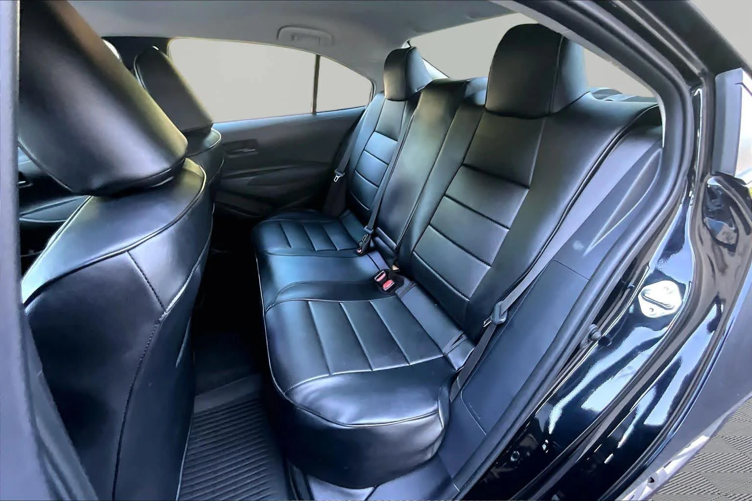 Used 2025 Midnight Black Metallic Toyota LE image 41