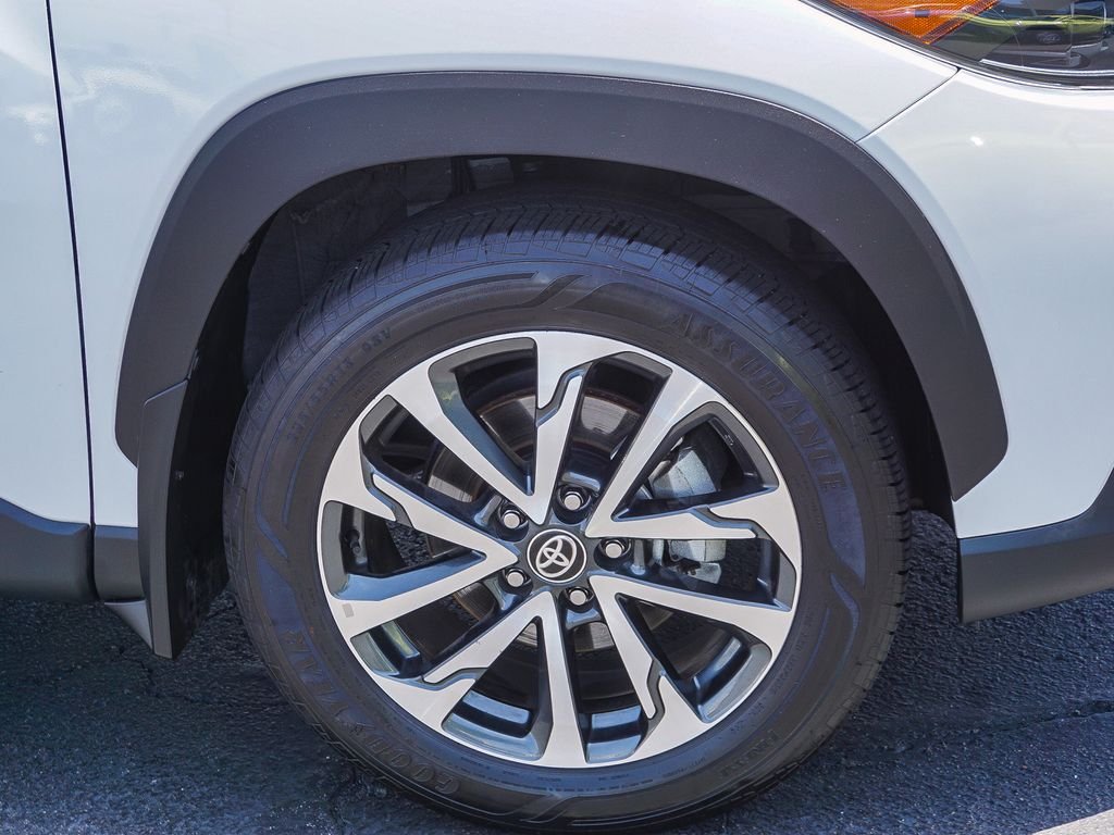 Used 2023 Beige Toyota XLE image 10