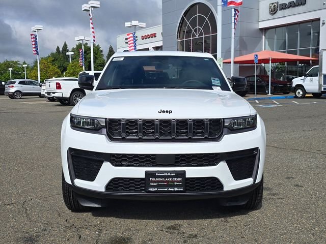 New 2026 Bright White Clear-Coat Exterior Paint Jeep Altitude image 2