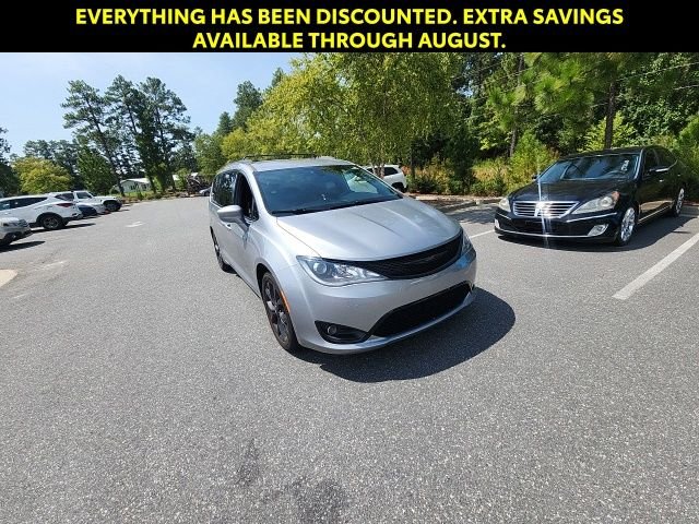 Used 2020 Silver Chrysler Touring L image 3