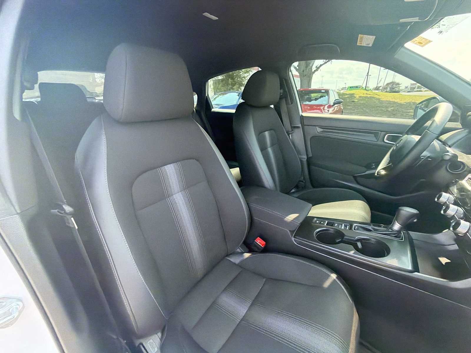 2024 Honda Civic Hatchback Sport - Photo 17