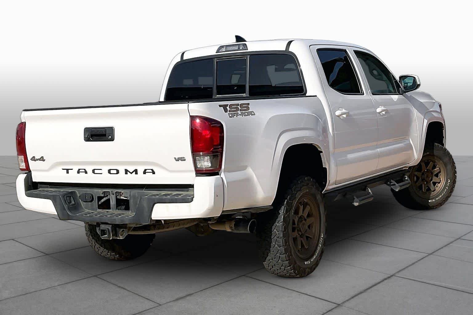 Used 2023 Ice Cap Toyota SR image 13