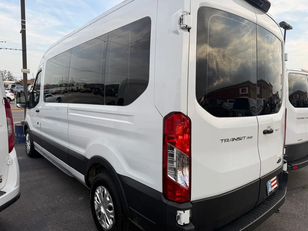 Used 2021 White Ford XLT image 29