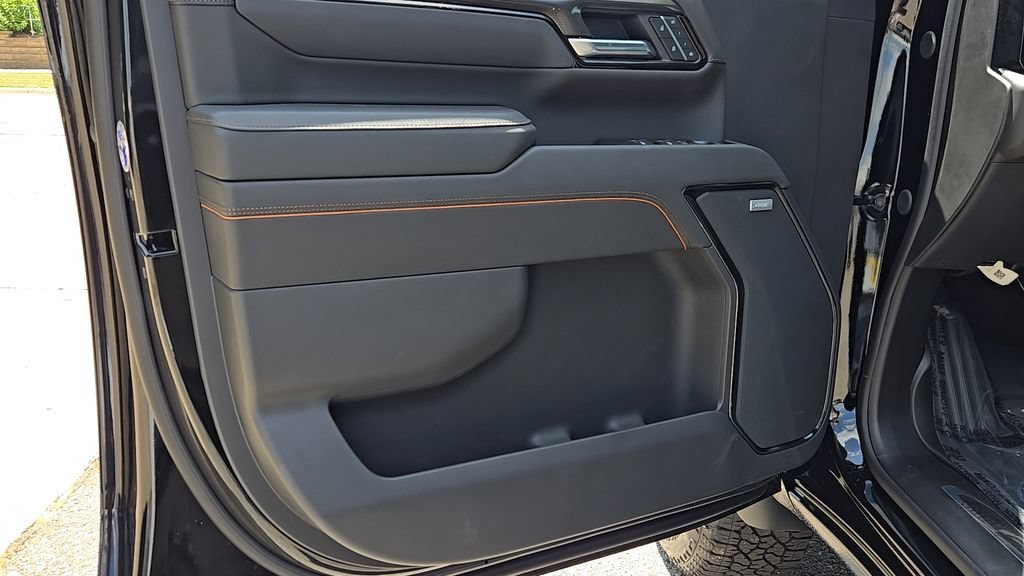 New 2026 Onyx Black GMC AT4 image 8