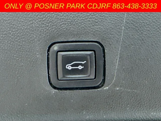 Used 2021 Gray Chevrolet Premier image 27
