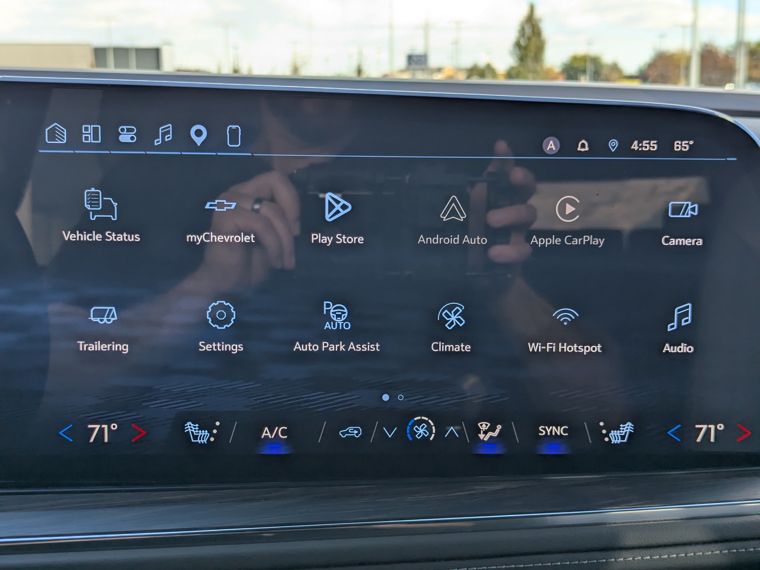 2025 Chevrolet Suburban Z71 - Photo 22