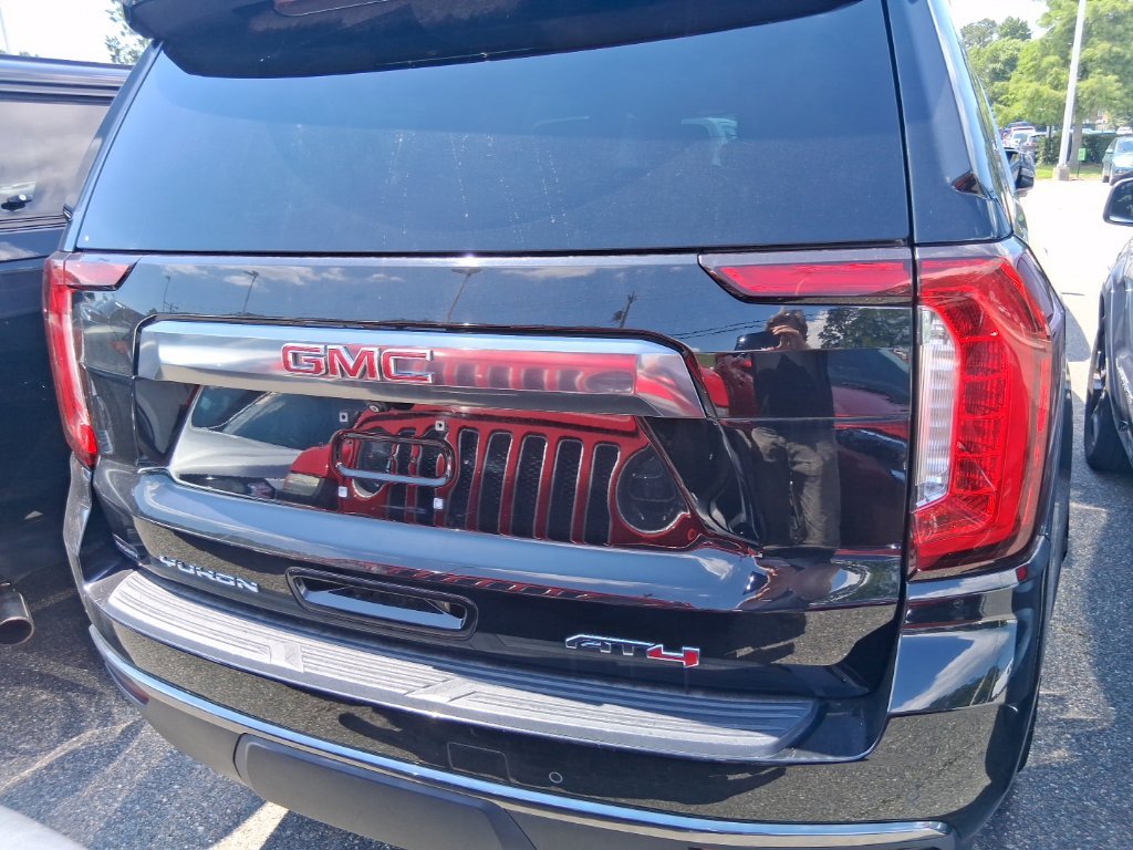 Used 2022 Black GMC AT4 image 7