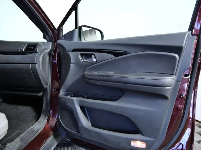 Used 2021 Red Honda Touring image 10