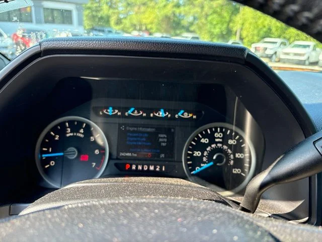 Used 2016 Blue Ford XLT image 11