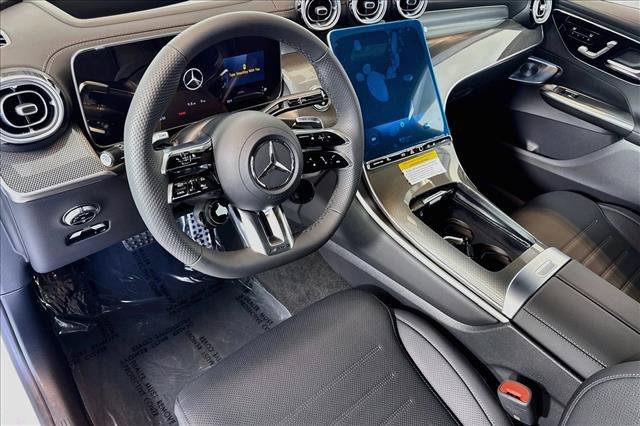 New 2027 MANUFAKTUR Moonlight White Metallic Mercedes-Benz AMG® GLC 53 image 39