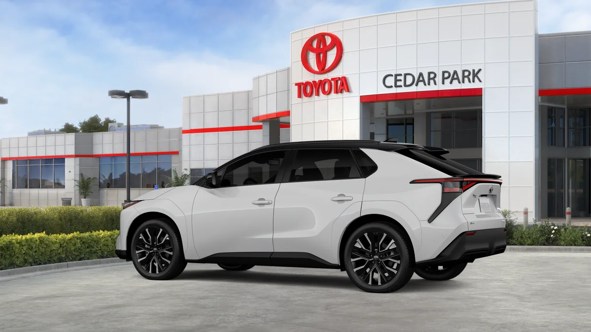 New 2026 Wind Chill Pearl with Midnight Black Metallic roof Toyota Limited image 59
