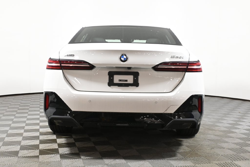 2026 BMW 5 Series 530i - Photo 6