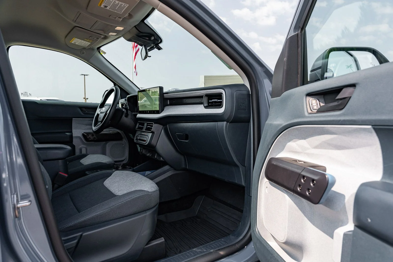 Used 2025 Gray Ford XLT image 10