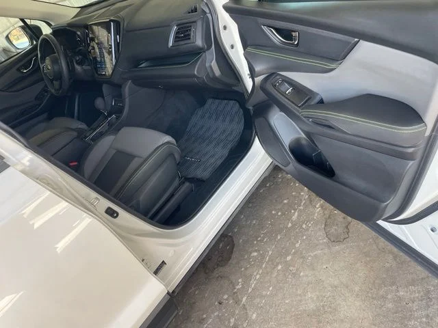Used 2025 White Subaru Onyx Edition image 20