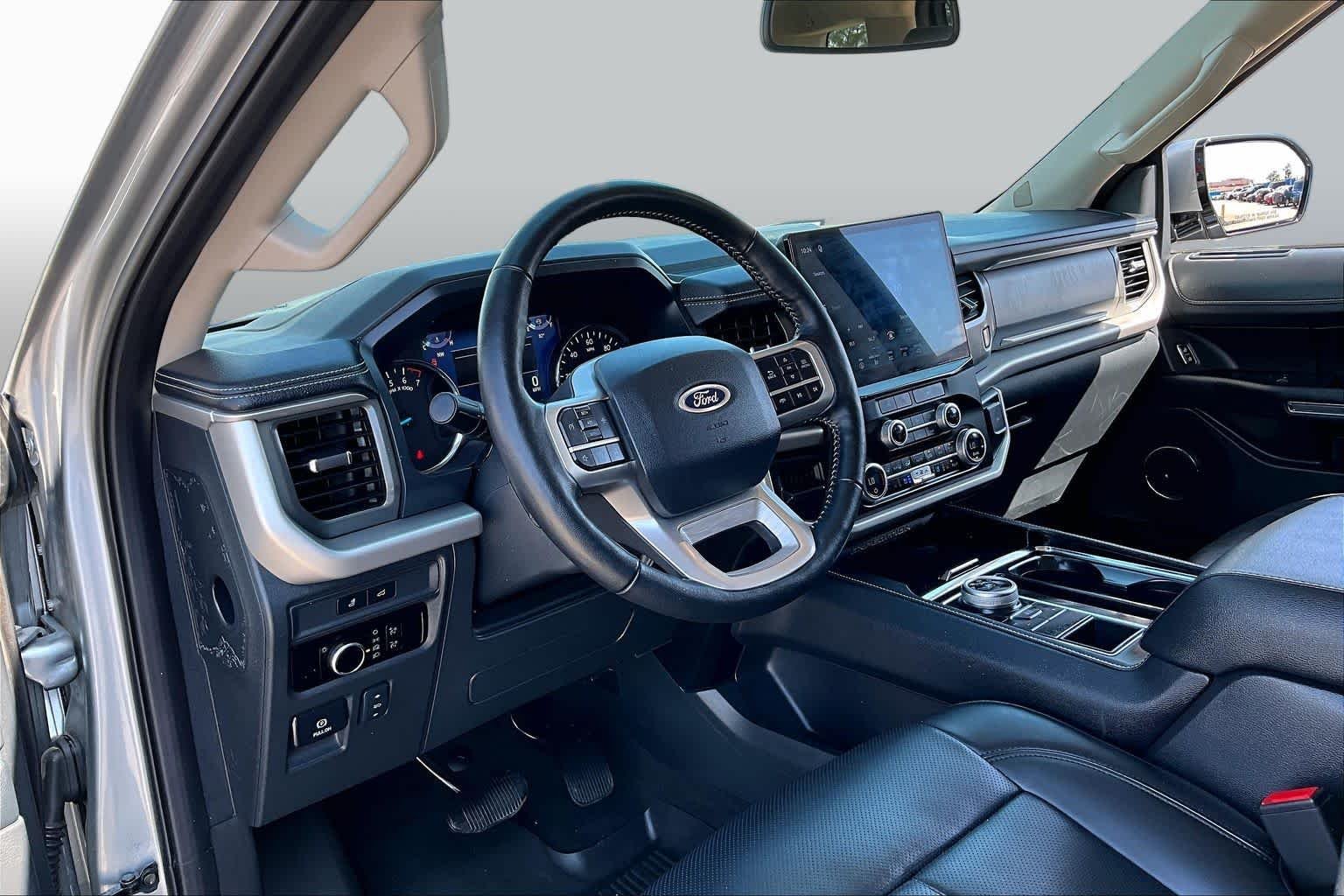 Used 2023 Iconic Silver Metallic Ford XLT image 16
