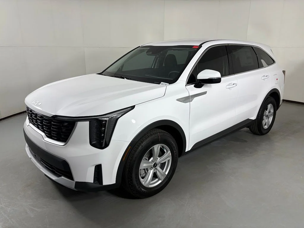 New 2026 Glacial White Pearl Kia LX image 3