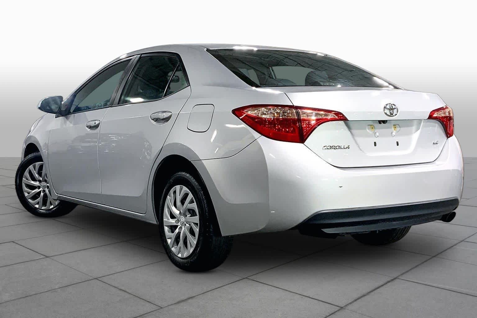Used 2017 Classic Silver Metallic Toyota LE image 12
