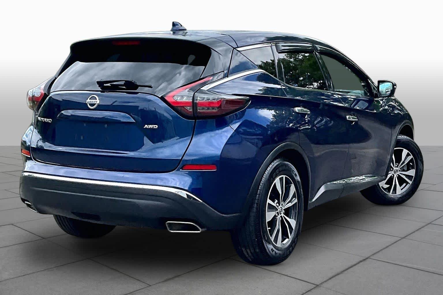 Used 2019 Deep Blue Pearl Nissan S image 12