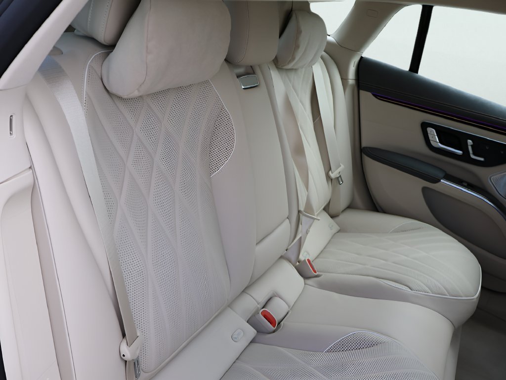 Used 2023 MANUFAKTUR Diamond White Metallic Mercedes-Benz 450 image 14