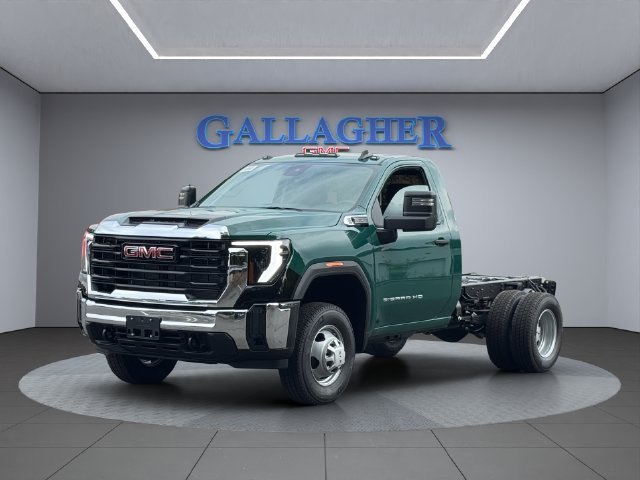2026 GMC Sierra 3500HD Pro - Photo 10