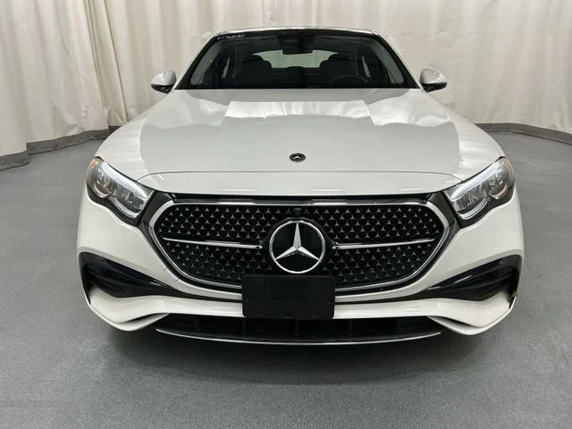2025 Mercedes-Benz E-Class E350 - Photo 25